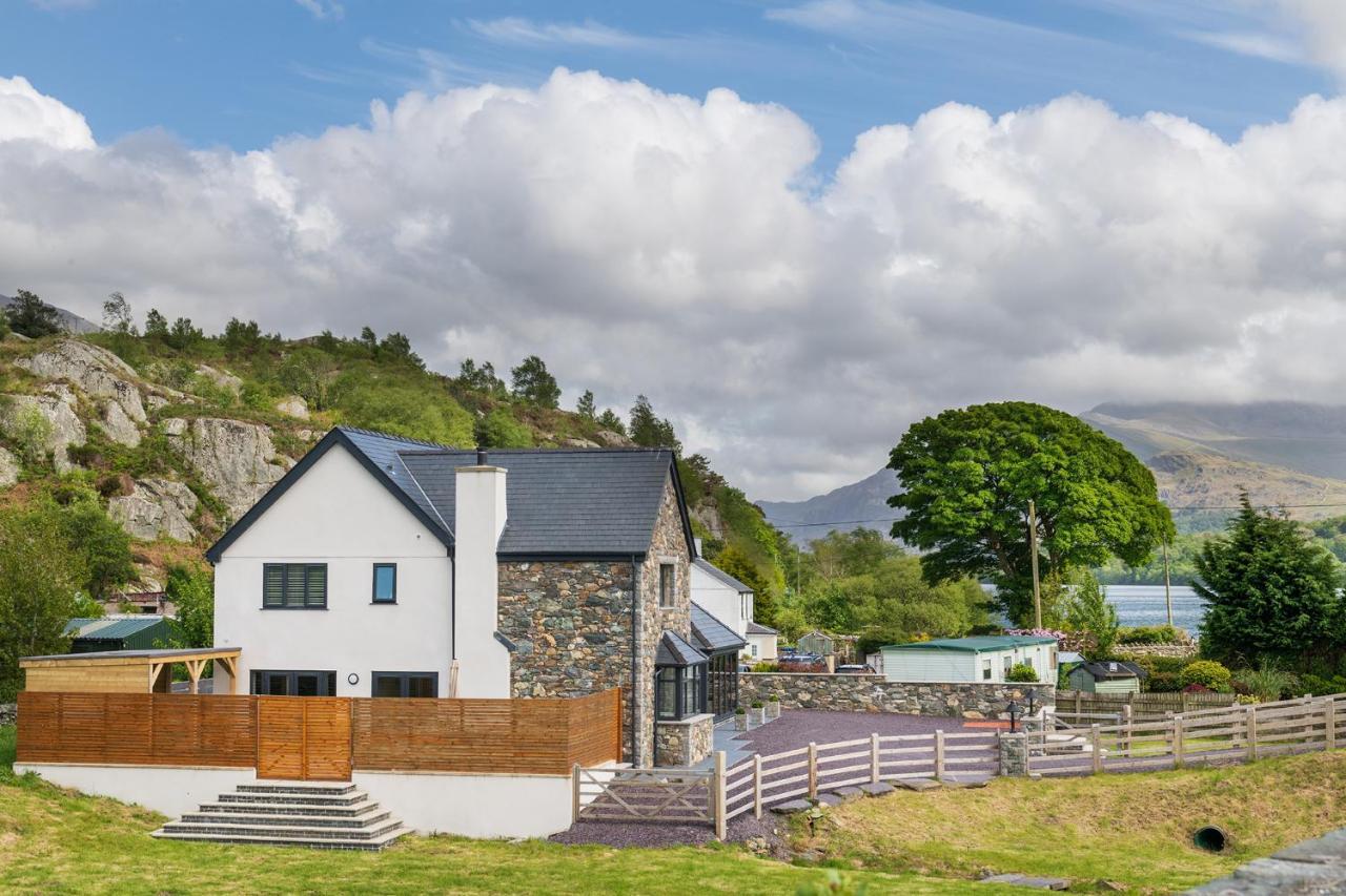 Arlyn, Padarn Lake Viewpoint In Snowdonia Caernarfon Exteriér fotografie